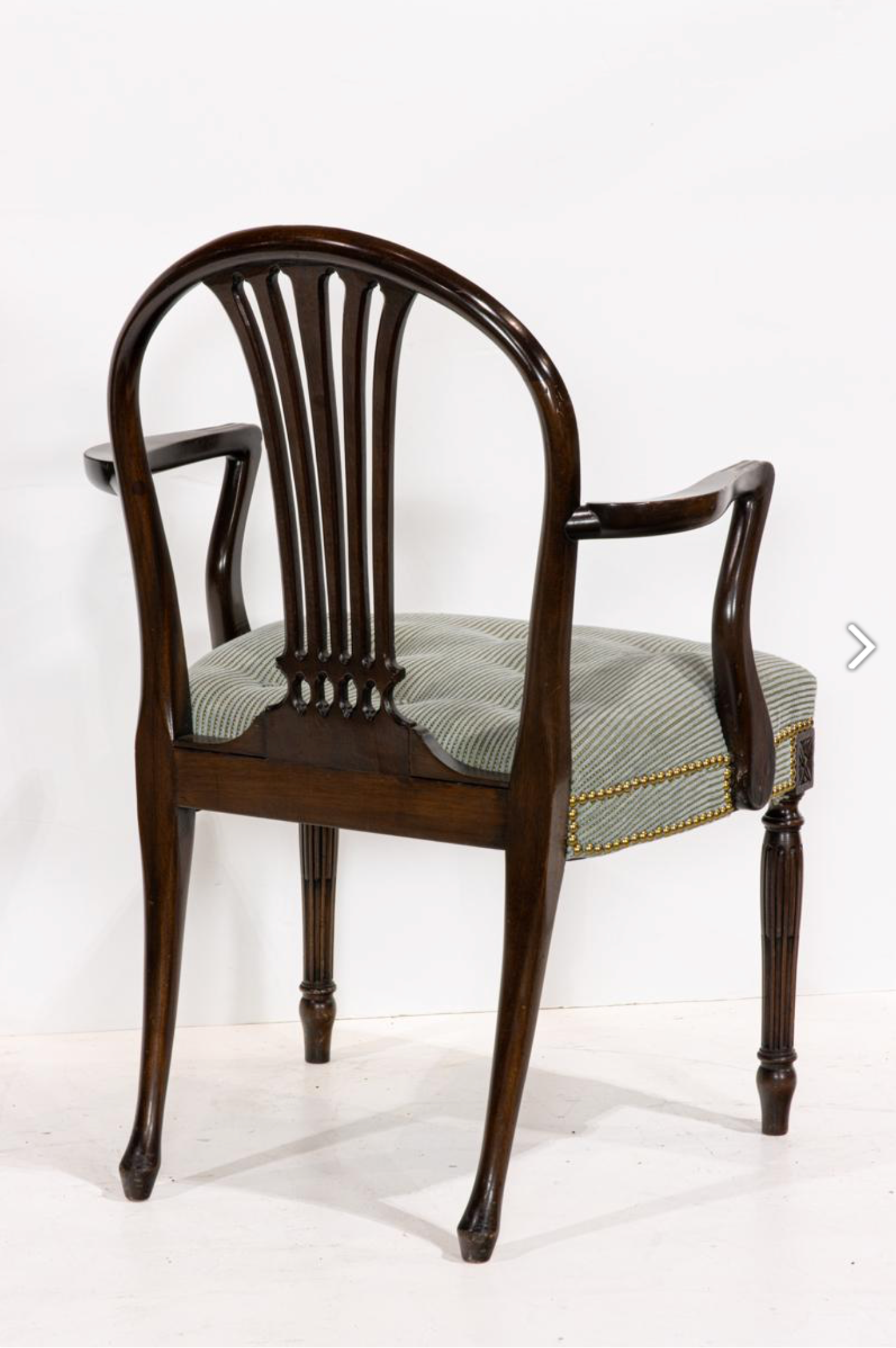 AF2-433: Antique Pair of Early 20th Century Georgian Mahogany Arm Chairs