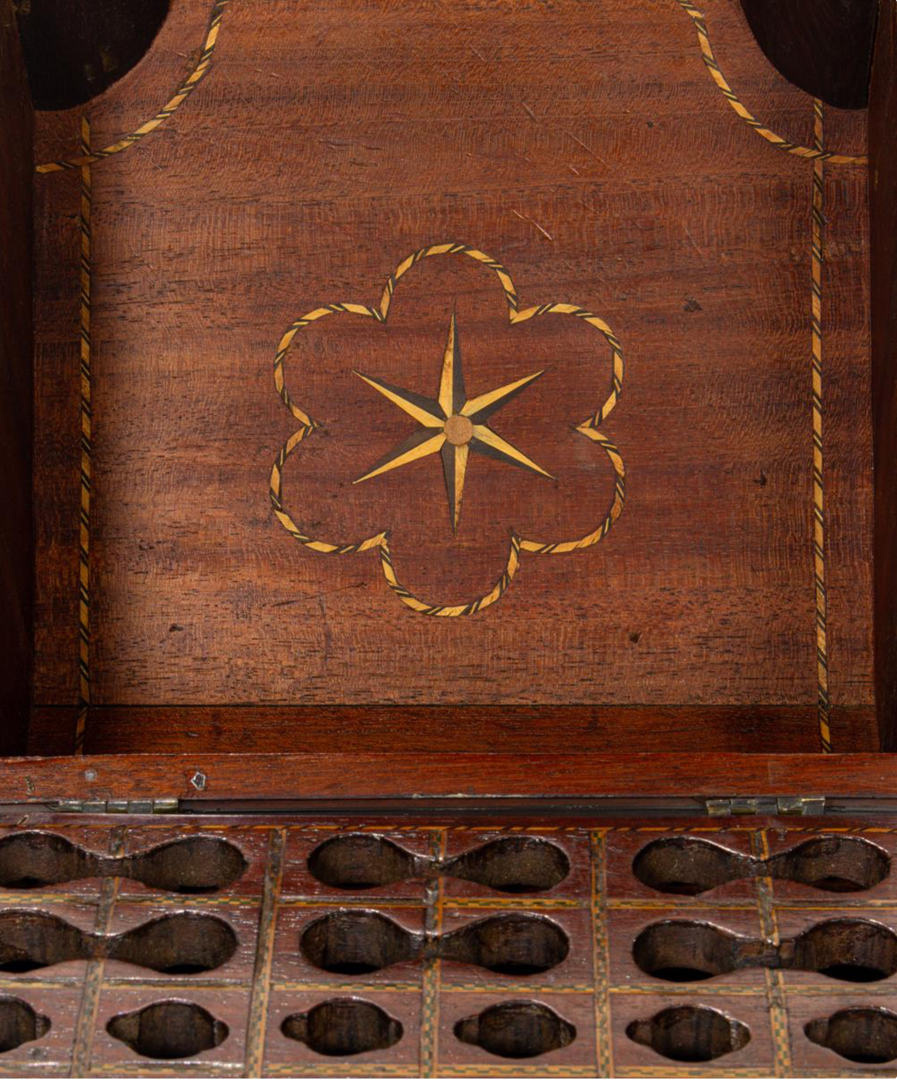 DA6-010: Antique English Georgian Inlaid Knife Box Late 18th Century