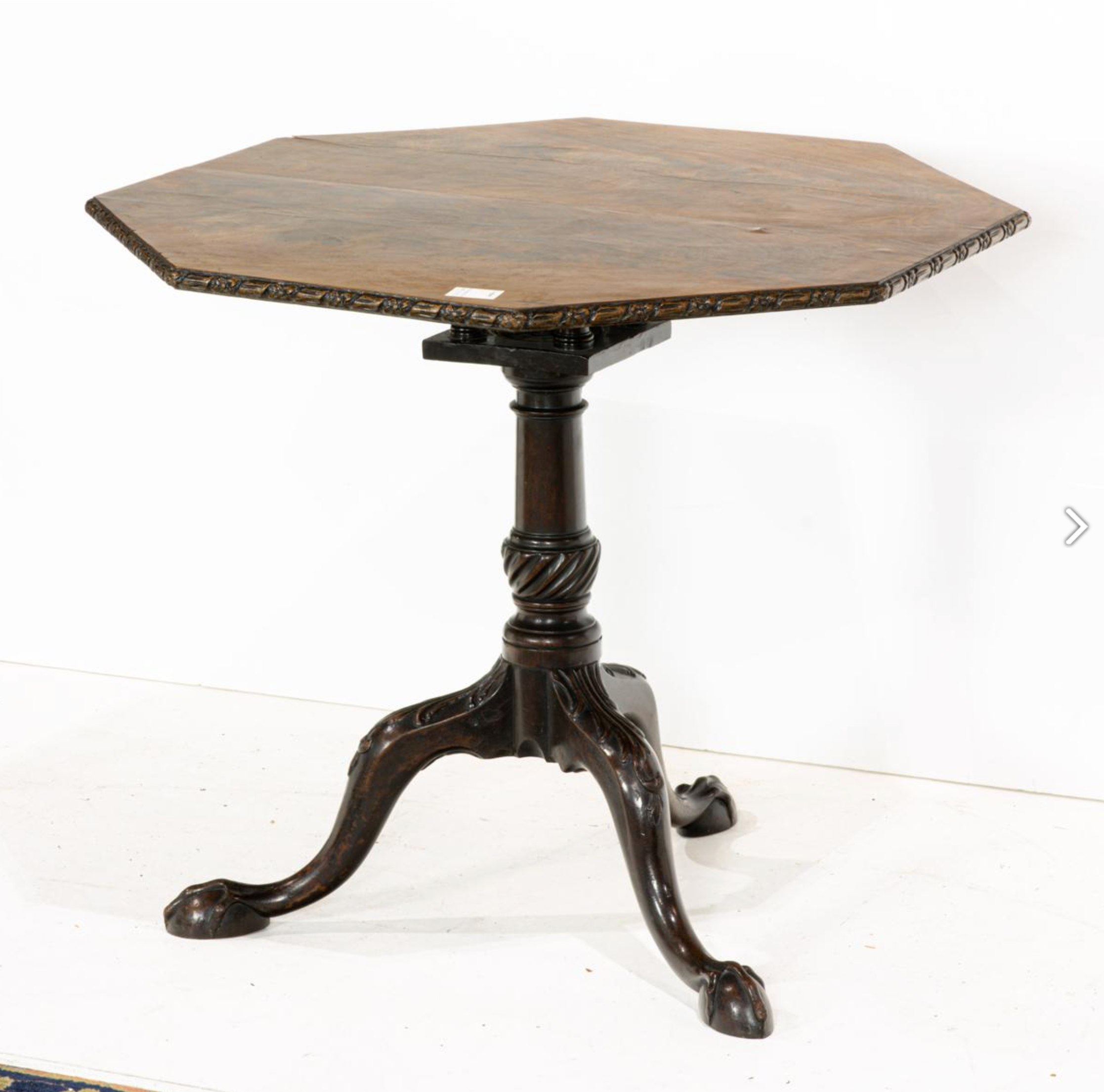 AF1-438: Antique George III Mahogany Tripod Table Late 18th Century