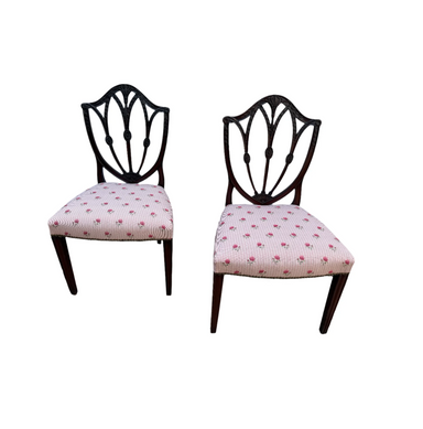 Antique Hepplewhite Carved Mahogany Pair of Side Chairs Early 19th Century | Work of Man