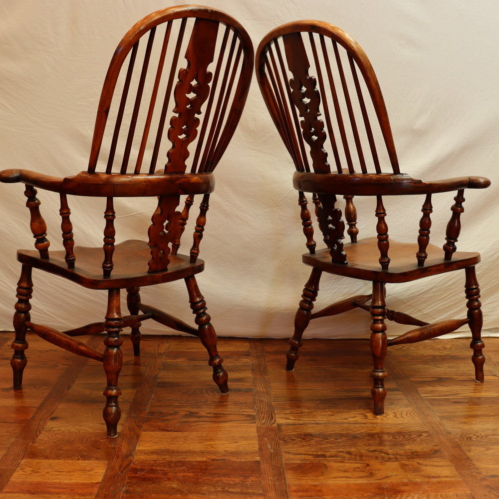 AF2-333: Antique Pair of Early - Mid 19th Century Yew Wood & Elm American Sack Back Windsor Armchairs