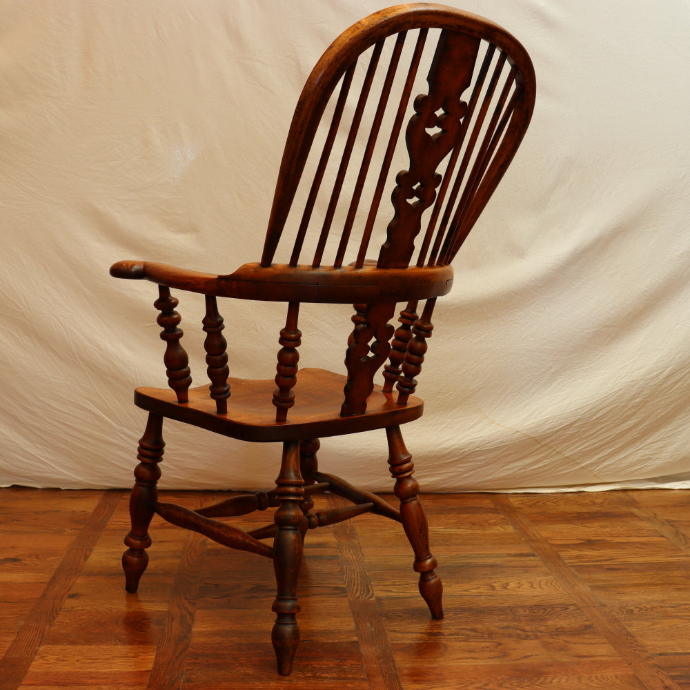 AF2-331: Antique Early - Mid 19th Century Yew Wood & Elm American Sack Back Windsor Armchair