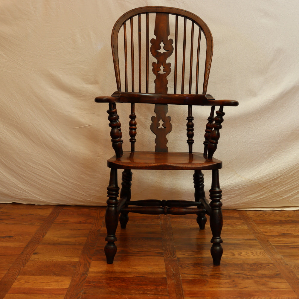 AF2-332: Antique Early - Mid 19th Century Walnut & Elm American Sack Back Windsor Armchair