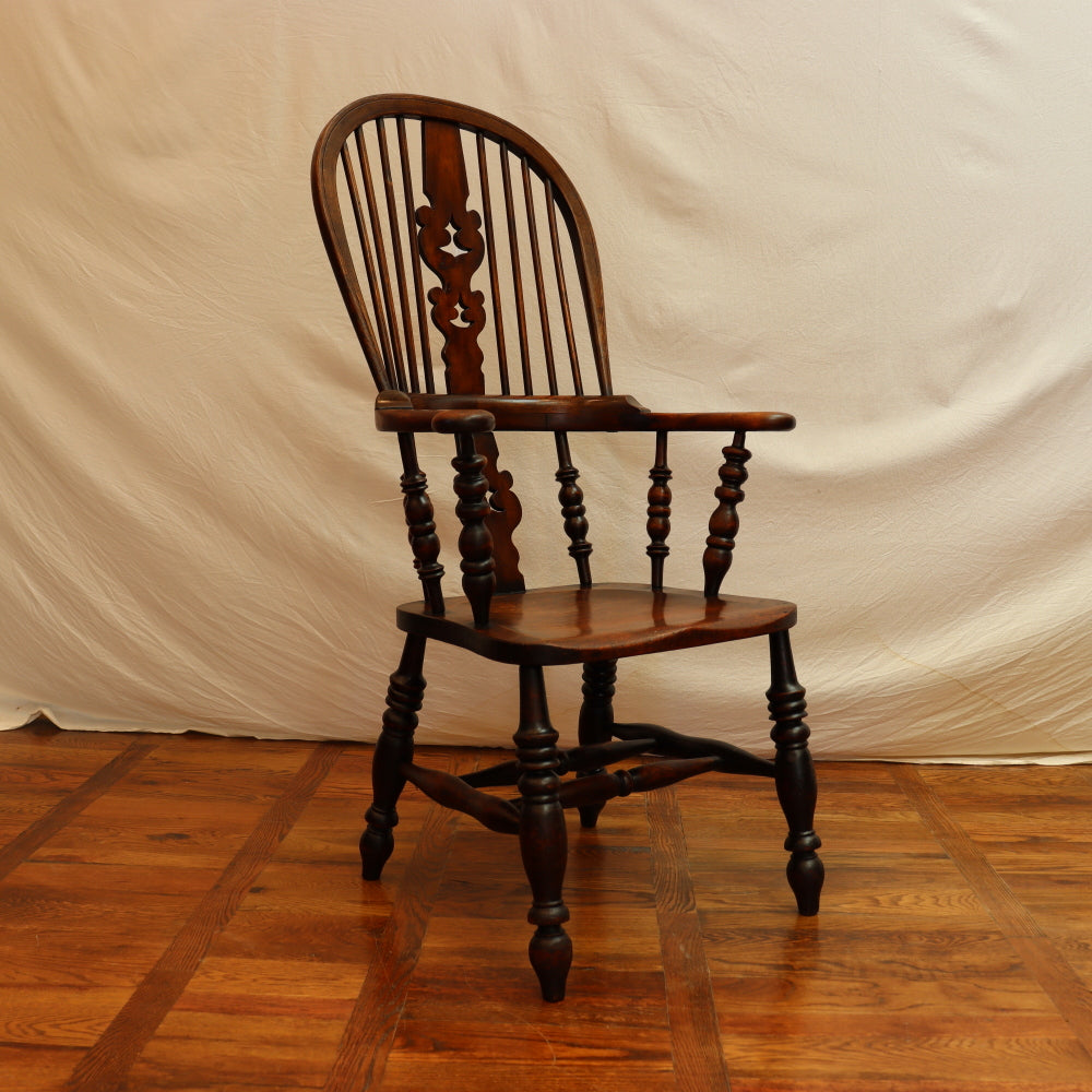 AF2-332: Antique Early - Mid 19th Century Walnut & Elm American Sack Back Windsor Armchair