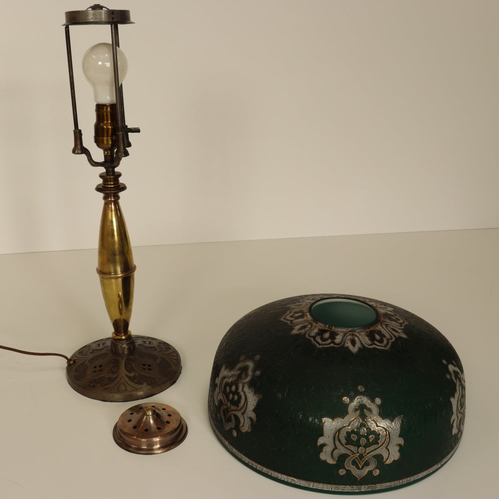 AL2-025: Circa 1920 Pittsburgh Table Lamp With Cased Green Chipped Ice Shade