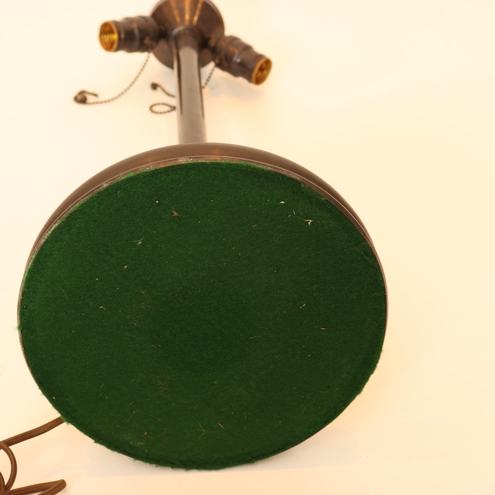 AL2-046: Antique Arts & Crafts Bronze Lamp With Unique Art Glass Company Leaded Stained Glass Shade