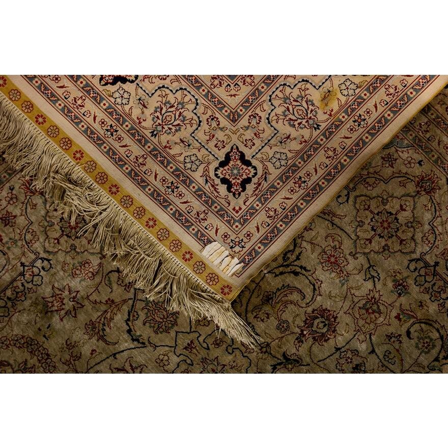 OR7-001: 20TH CENTURY TURKISH HEREKE SILK RUG