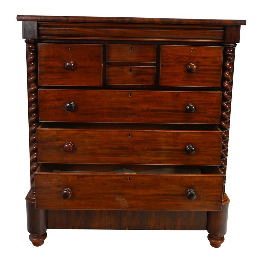 AF4-214: ANTIQUE EARLY 19TH CENTURY NEW YORK LATE CLASSICAL MAHOGANY DRESSER