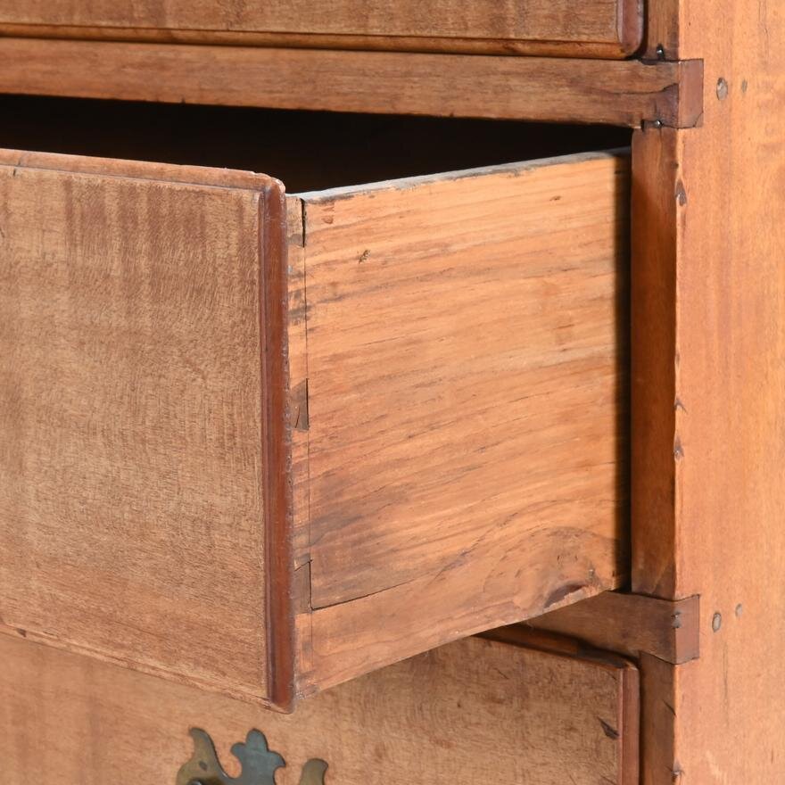 AF4-178: ANTIQUE EARLY 19TH CENTURY AMERICAN NEW ENGLAND PINE CHEST OF DRAWERS