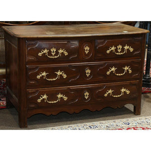 AF4-115: ANTIQUE EARLY 18TH CENTURY FRENCH REGENCE WALNUT COMMODE