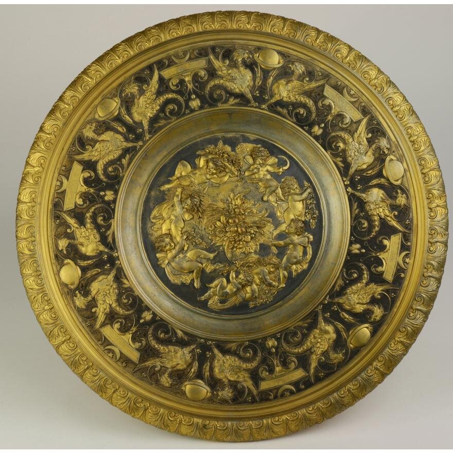 DA2-001: EARLY 20TH CENTURY RENAISSANCE REVIVAL GILT BRONZE MOUNTED TAZZA