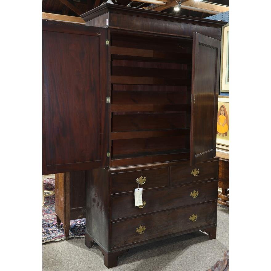 AF4-125: ANTIQUE LATE 18TH CENTURY GEORGIAN MAHOGANY LINEN PRESS