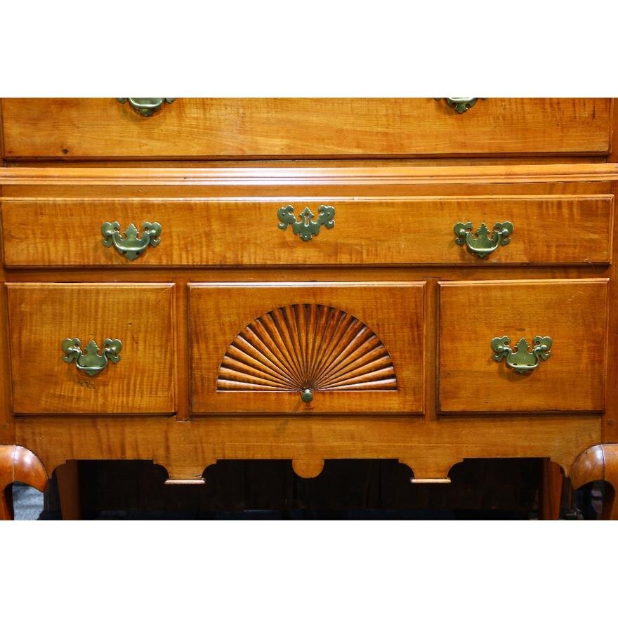 AF4-128: ANTIQUE EARLY 19TH CENTURY  AMERICAN QUEEN ANNE STYLE TIGER MAPLE HIGH BOY