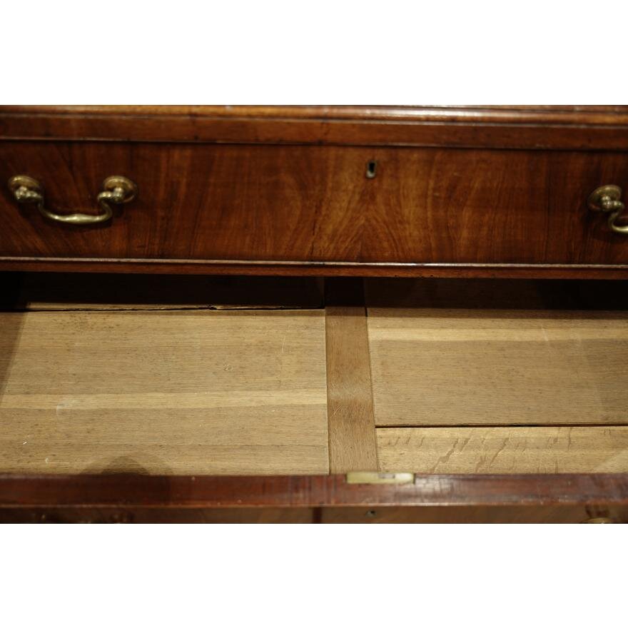 AF4-162: ANTIQUE EARLY 19TH CENTURY ENGLISH GEORGIAN MAHOGANY LINEN PRESS