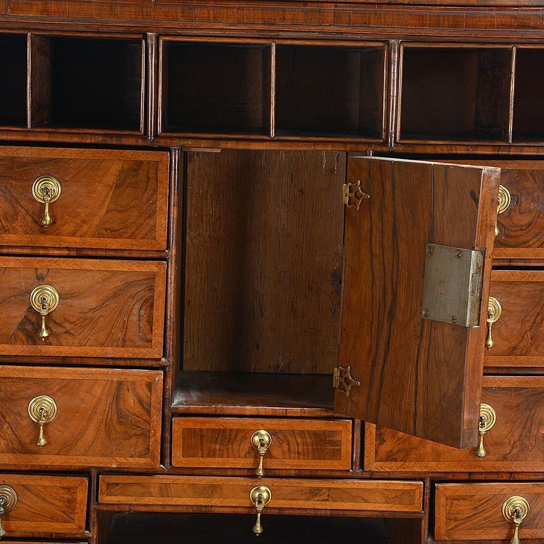 AF5-335: ANTIQUE LATE 18TH CENTURY WILLIAM AND MARY INLAID BURL WALNUT ESCRITOIRE FALL FRONT DESK