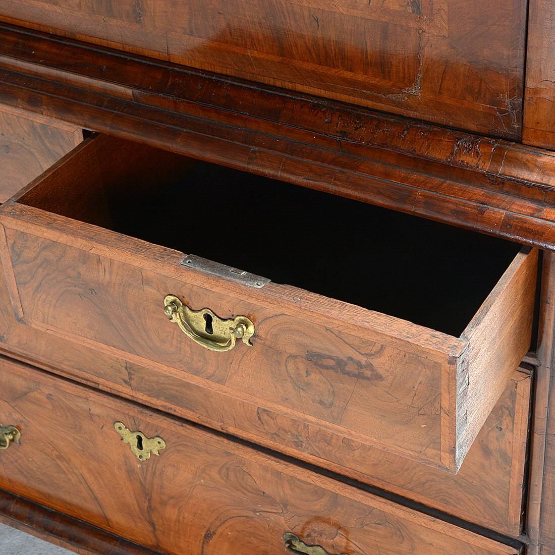 AF5-335: ANTIQUE LATE 18TH CENTURY WILLIAM AND MARY INLAID BURL WALNUT ESCRITOIRE FALL FRONT DESK