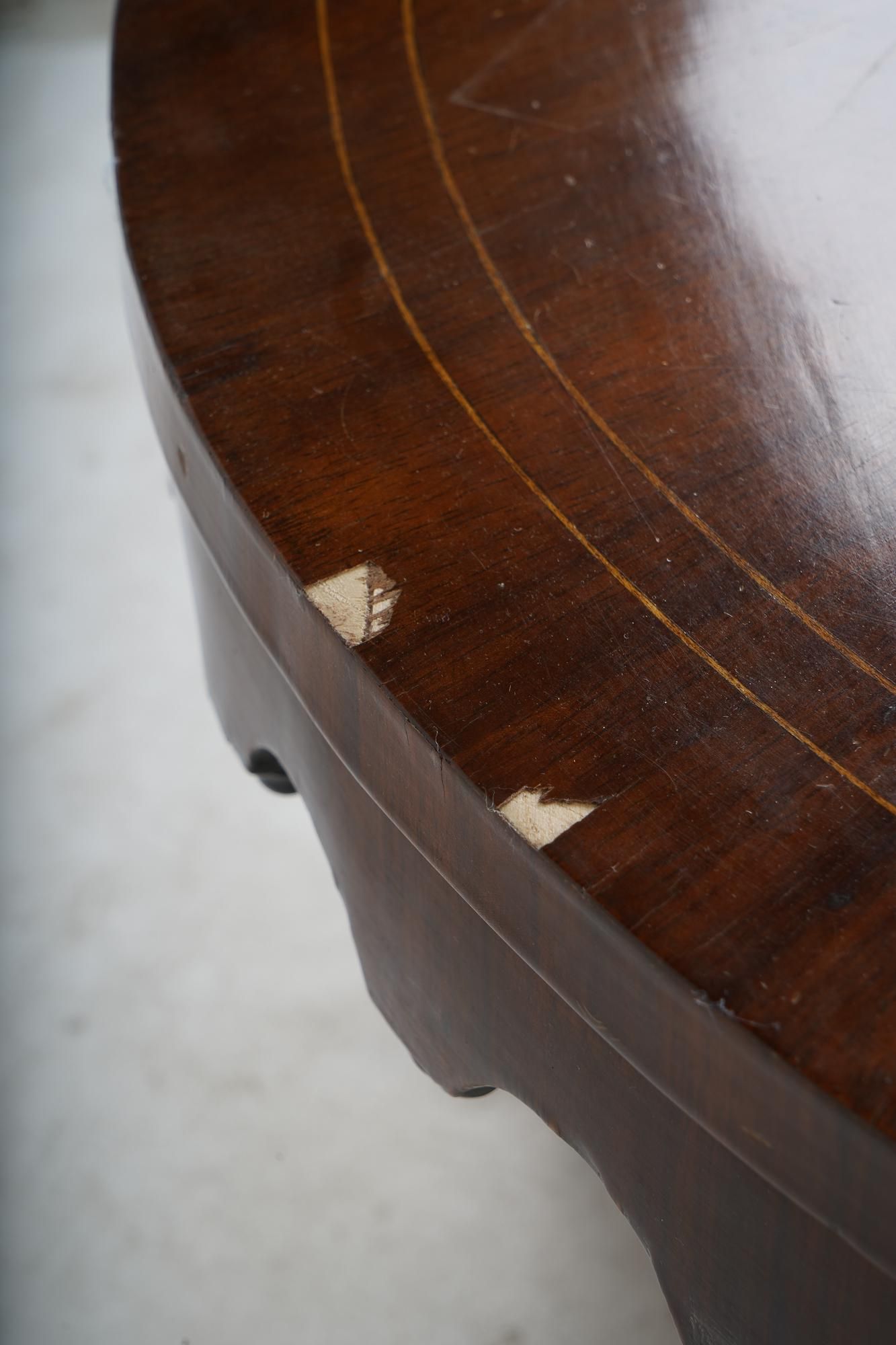 AF1-146: ANTIQUE EARLY 19th MAHOGANY BIEDERMEIER OVAL CENTER TABLE