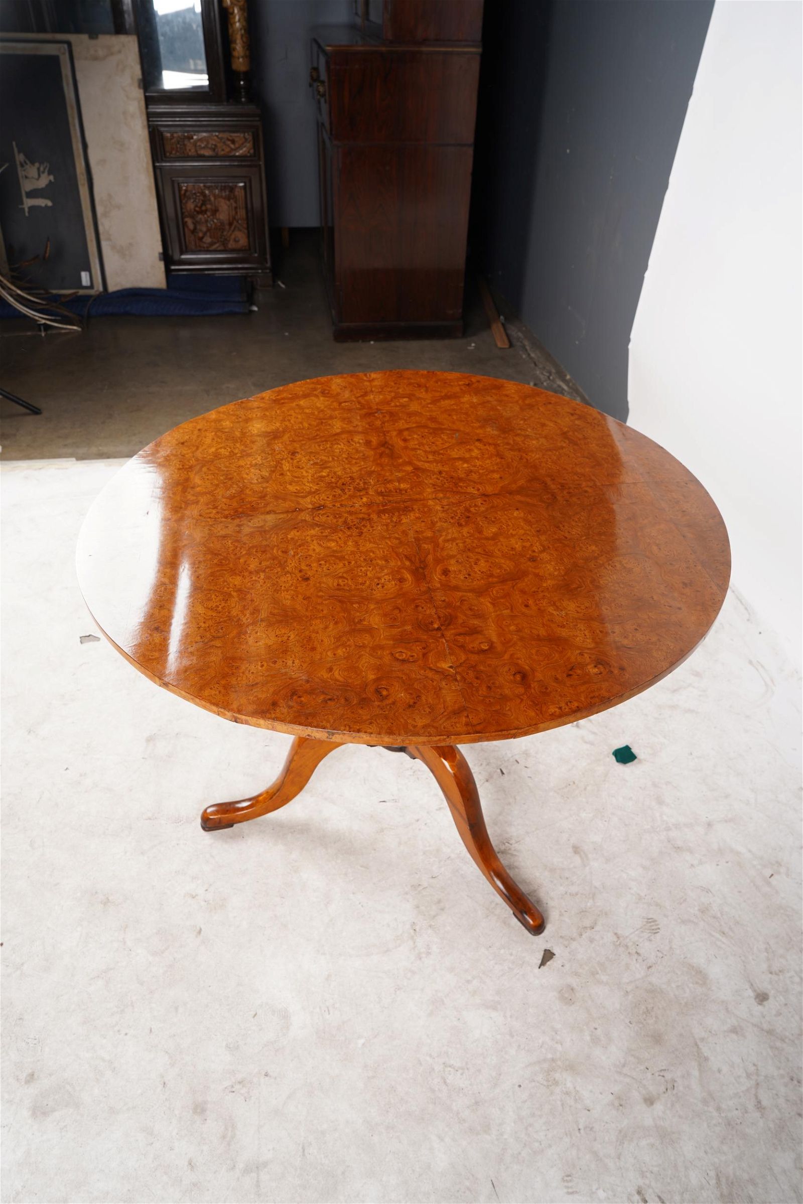 AF1-011:  ANTIQUE LATE 18TH CENTURY AMERICAN FEDERAL PERIOD MAPLE TILT TOP SIDE TABLE