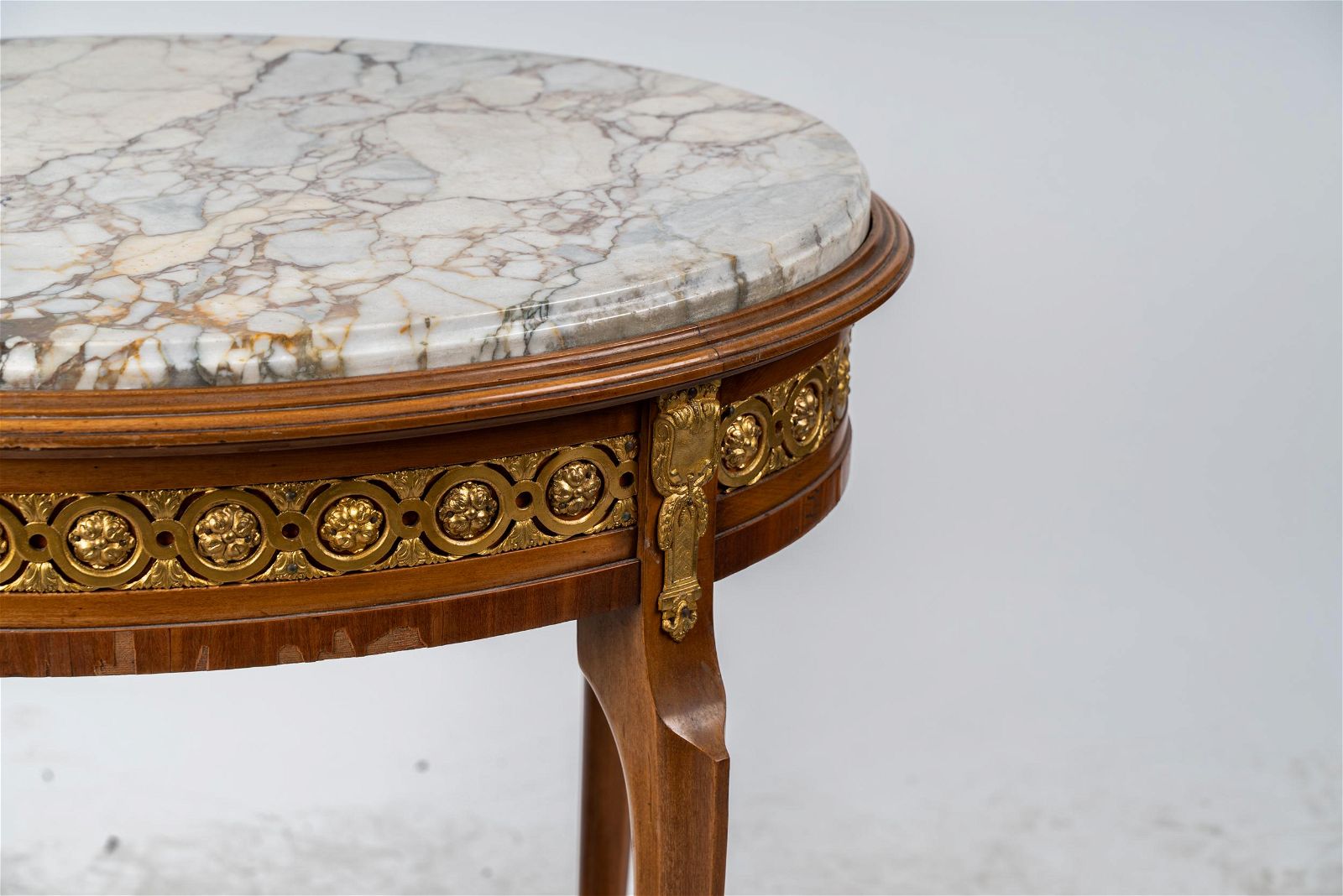 AF1-013: ANTIQUE LATE 19TH CENTURY LOUIS XV TRANSITIONAL STYLE FRENCH WALNUT MARBLE-INSET GUERIDON