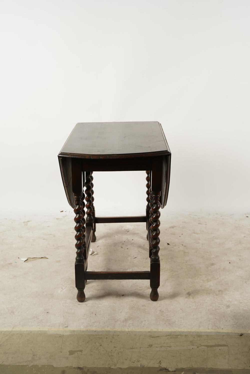 AF1-112: Antique Late 18th Century American Oak Barley Twist Gate Leg Drop Leaf Dining Table