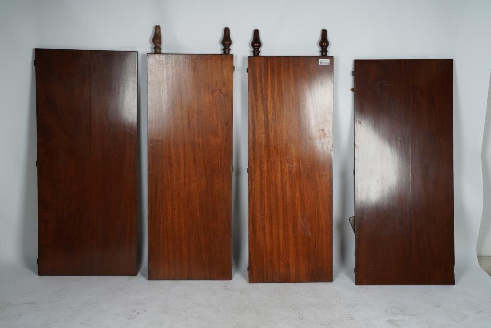 AF1-100: Antique English Regency Three Pedestal Mahogany Dining Table Early 19th Century