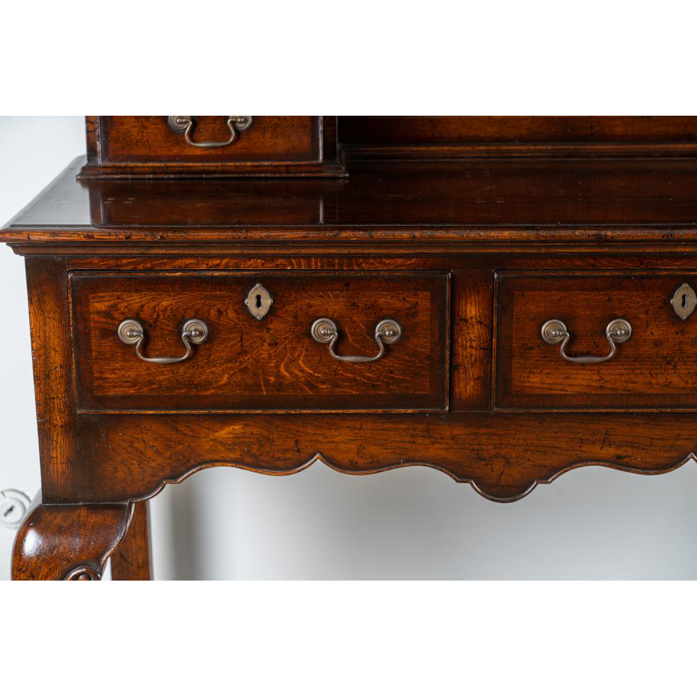 AF3-194: VINTAGE FINELY CRAFTED GEORGIAN STYLE OAK & CROSS-BANDED WELSH DRESSER