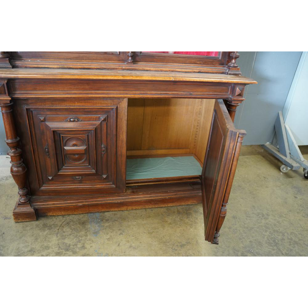 AF3-198: ANTIQUE MID 19TH CENTURY AMERICAN RENAISSANCE REVIVAL WALNUT BOOKCASE