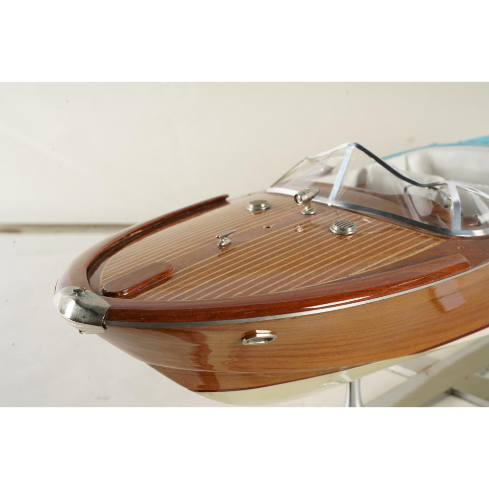 CR2-105: SCALED MODEL OF 1970'S ITALIAN RUNABOUT , RIVA AQUARAMA SPEED BOAT