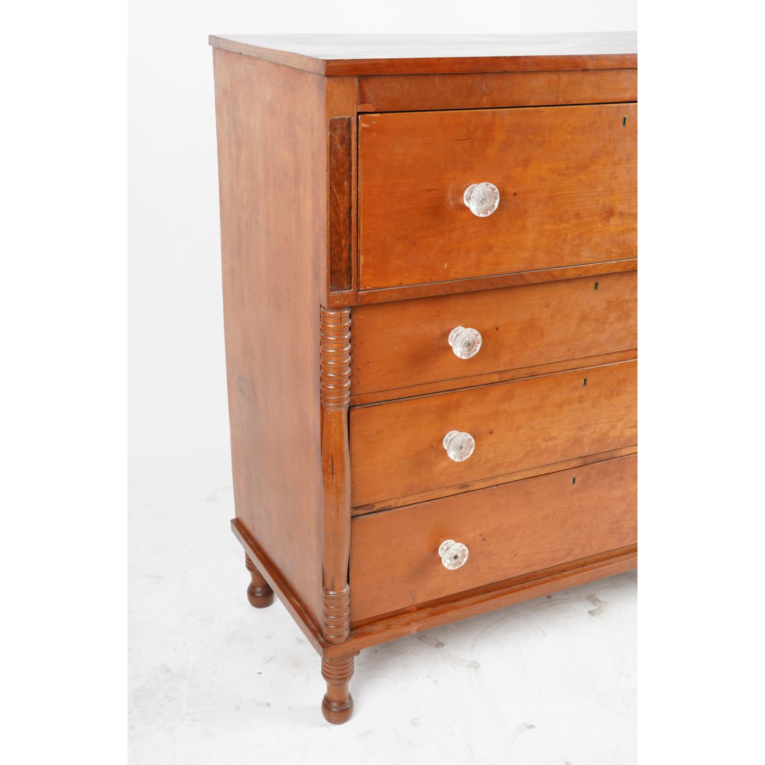 AF4-205: Period Antique Circa 1800 American Sheraton Chest of Drawers