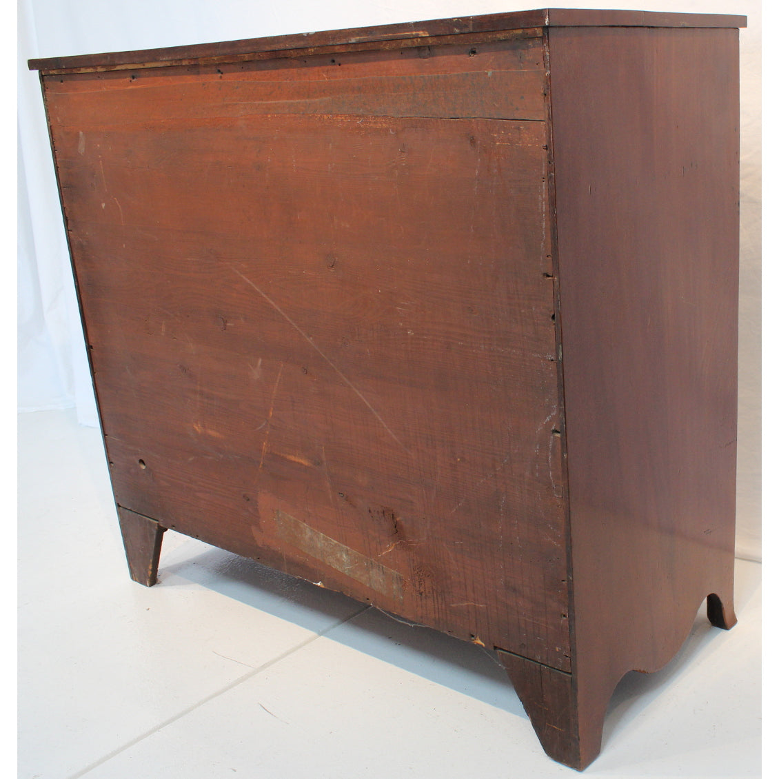 AF4-147: Antique Early 19th Century American Federal Hepplewhite Style Mahogany Bow-Front Chest of Drawers