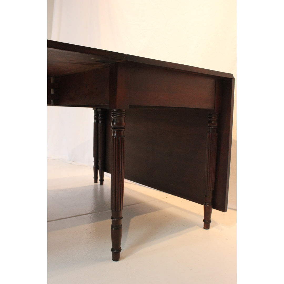 AF1-333: Antique Early 19th Century American Federal Fruitwood Drop Leaf Table