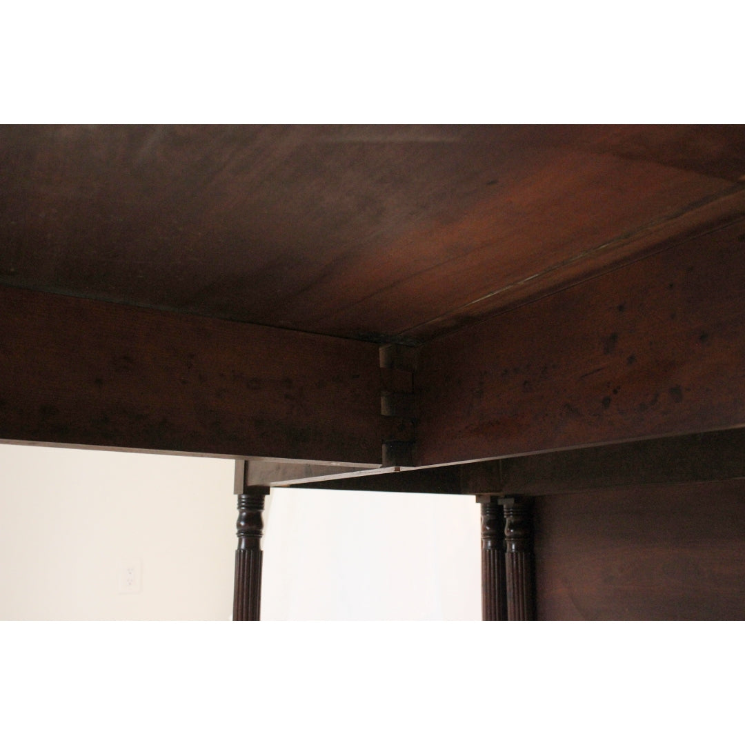 AF1-333: Antique Early 19th Century American Federal Fruitwood Drop Leaf Table