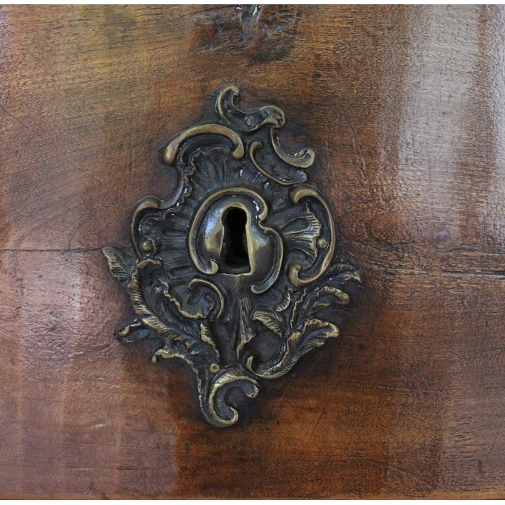 AF4-358: Antique 18th Century Louis XV Provincial Walnut Chest of Drawers